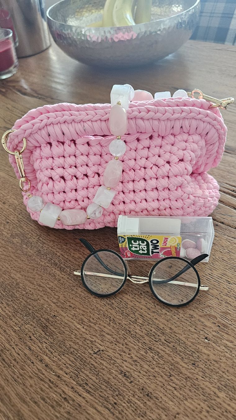 Borse & Zaini: Rosa Clutch Handttasche trendy – Nuovo e nell'imballaggio originale da Fehraltorf venduto da lisam16 2