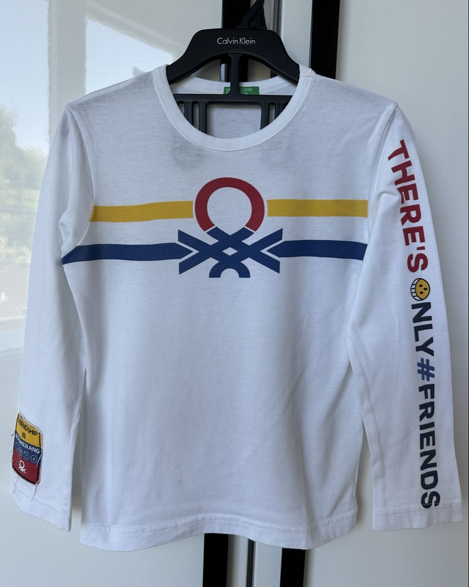 Benetton Camicie, T-shirt & Polo: T-shirt manica lunga in cotone Benetton – Usato da Castel San Pietro venduto da Moregi