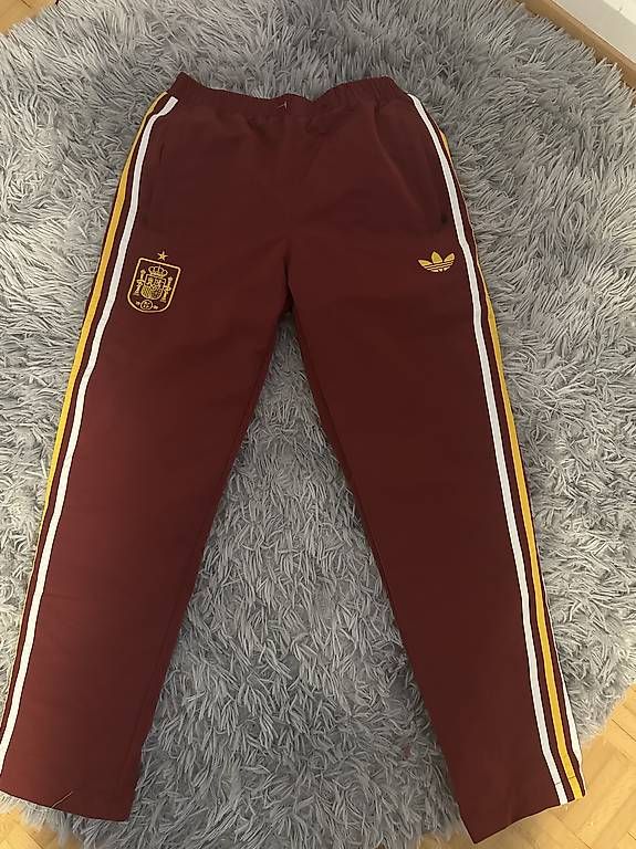 Pantaloni: Spanien Trainer/Regenhose – Usato da Basel venduto da pau_s6pv