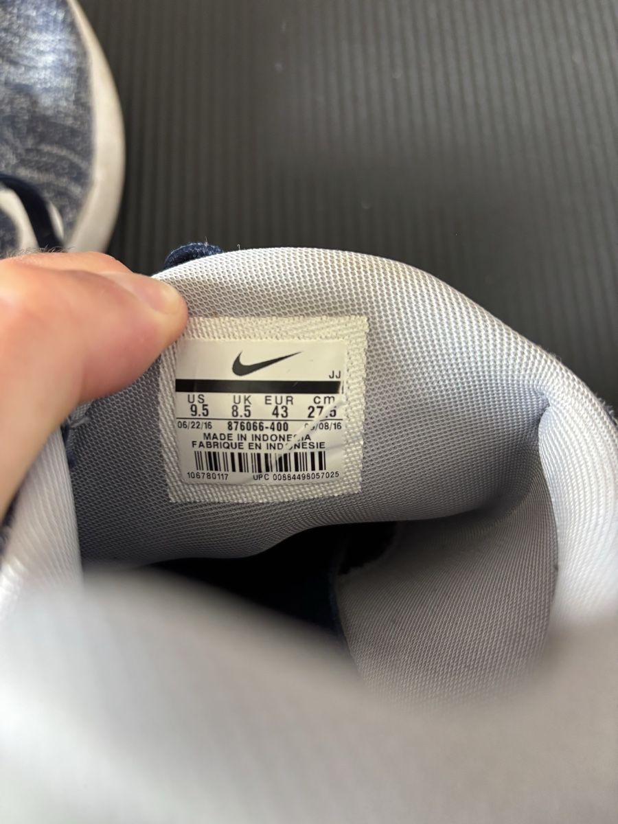 Nike Chaussures hommes: Nike shoes  – D'occasion à Täuffelen par rem_8p6n 1