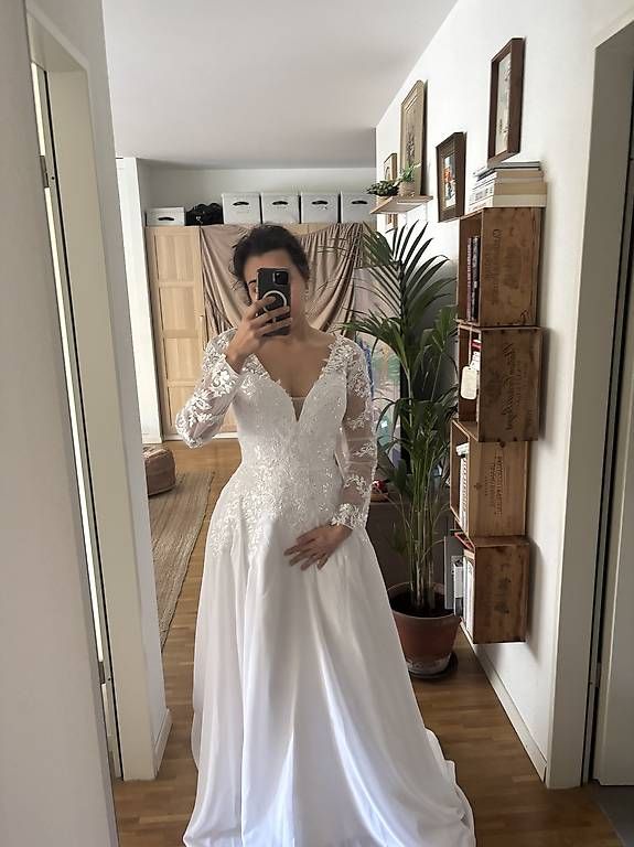 Kleider: Robe de mariée taille S – Gebraucht aus Vevey von nis_nj5p 1
