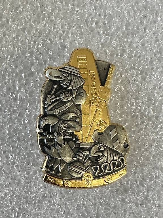 Basler Placchette & Badge: Fasnacht Basel BIJOU 2023 – Usato da Basel venduto da fasnachtsoutlet1965