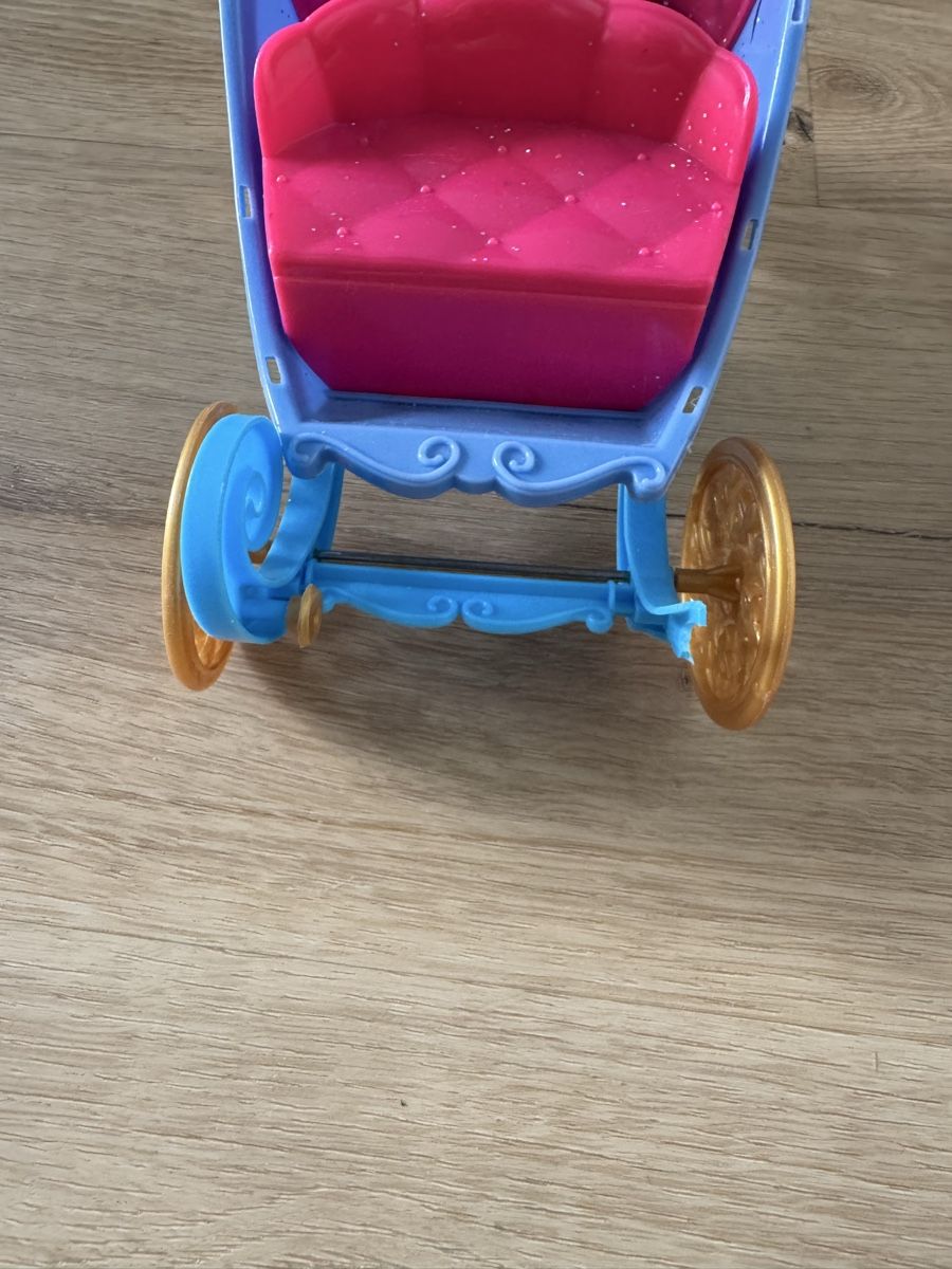 Bambole: Barbies Set mit Pferden Barbiepuppen und Kutsche – Usato da Hettlingen venduto da sch_gr5s 5