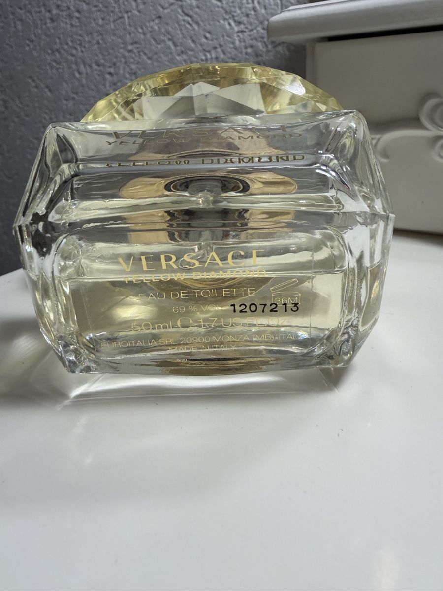 Versace Parfum & Eau de Toilette: Versace Yellow Diamond Eau de Toilette  – Gebraucht aus Chur von auroraley 1
