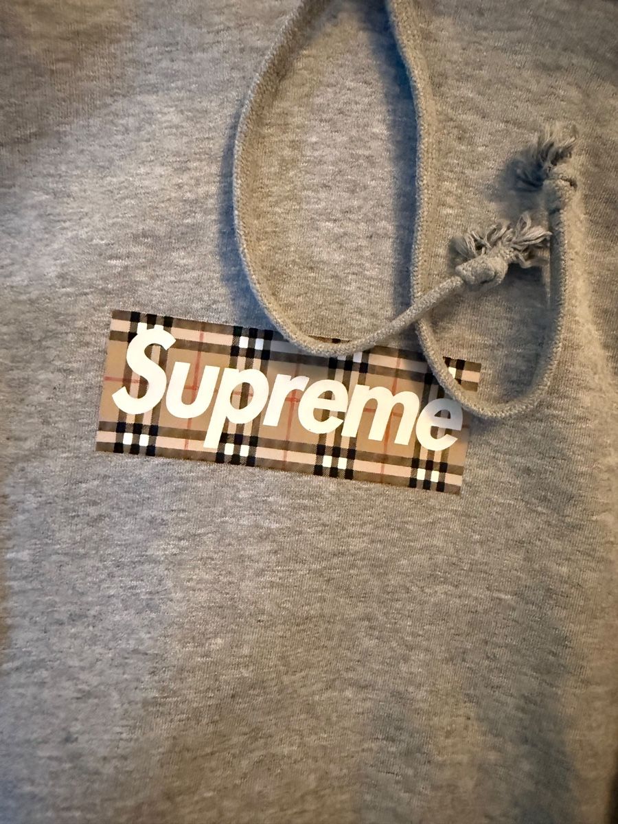 Burberry Pulls & Sweat-shirts: Supreme X Burberry Box Logo – D'occasion à Zollikerberg par max_k8gv 2
