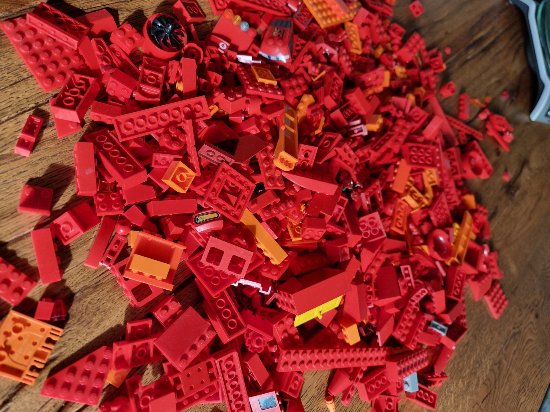 Lego Giocattoli: Rote und orange Lego /  900 Gramm – Usato da Untersiggenthal venduto da fantail 3