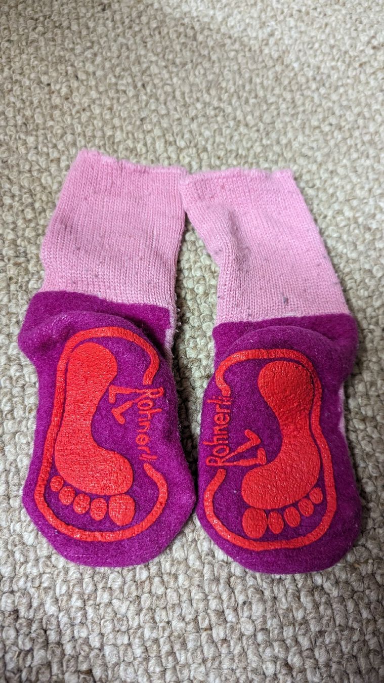 Calze per bambini: Anti Rutschsocken ca. gr 19 – Usato da Busswil BE venduto da Binchenbeetli