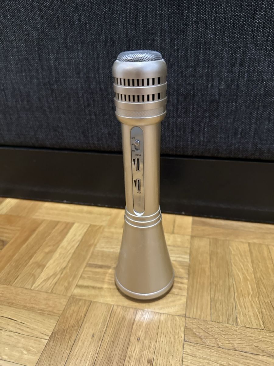 Microfoni: Karaoke mikrofon  – Usato da Genève venduto da hai_2rp8 2
