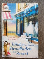 Winter im kleinen brautladen am Strand / Jane Linfoot