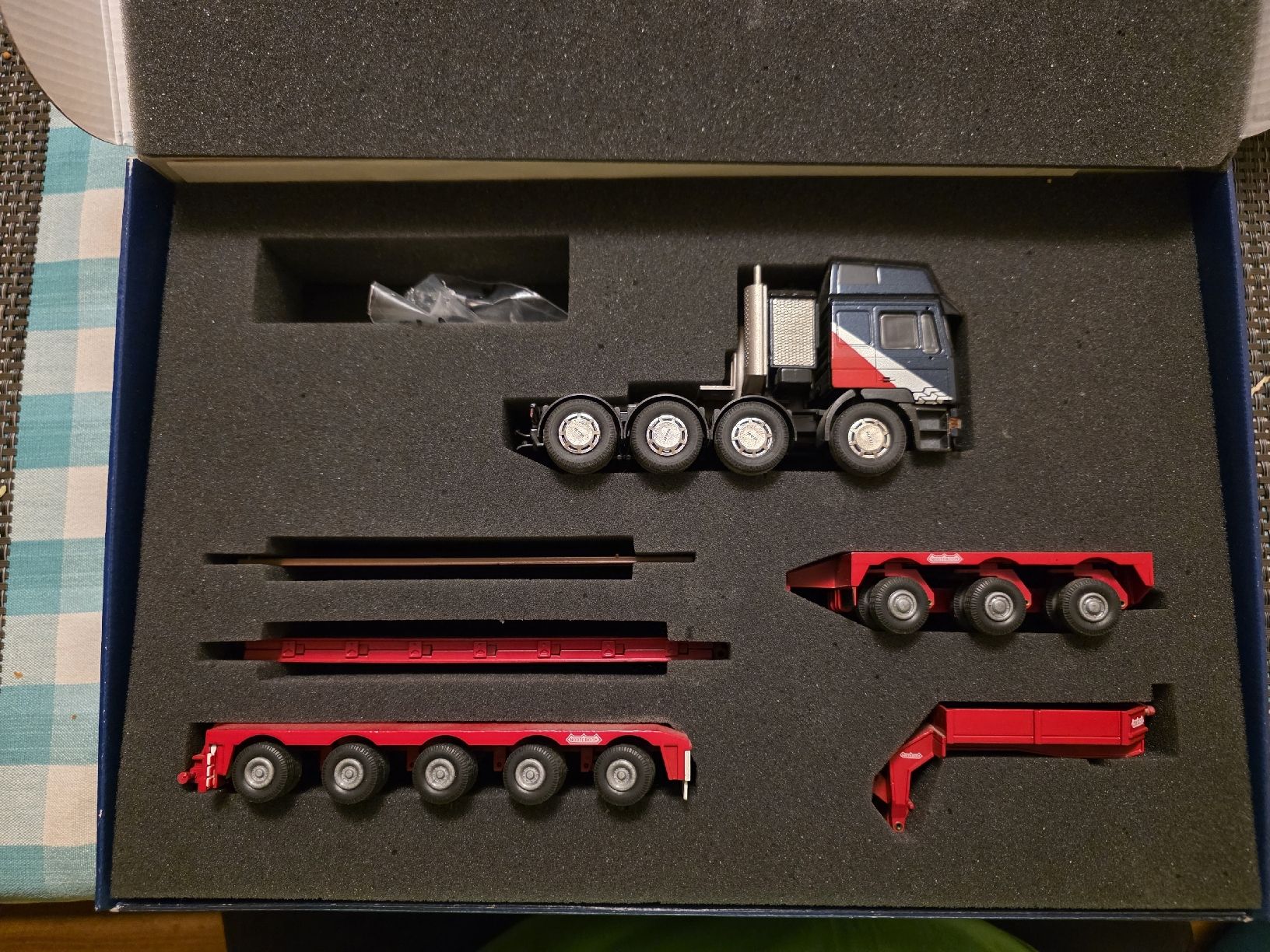 Conrad Kit di modellismo & Modellini statici: Man noteboom trailer 1:50 – Usato da Osogna venduto da Met97 1
