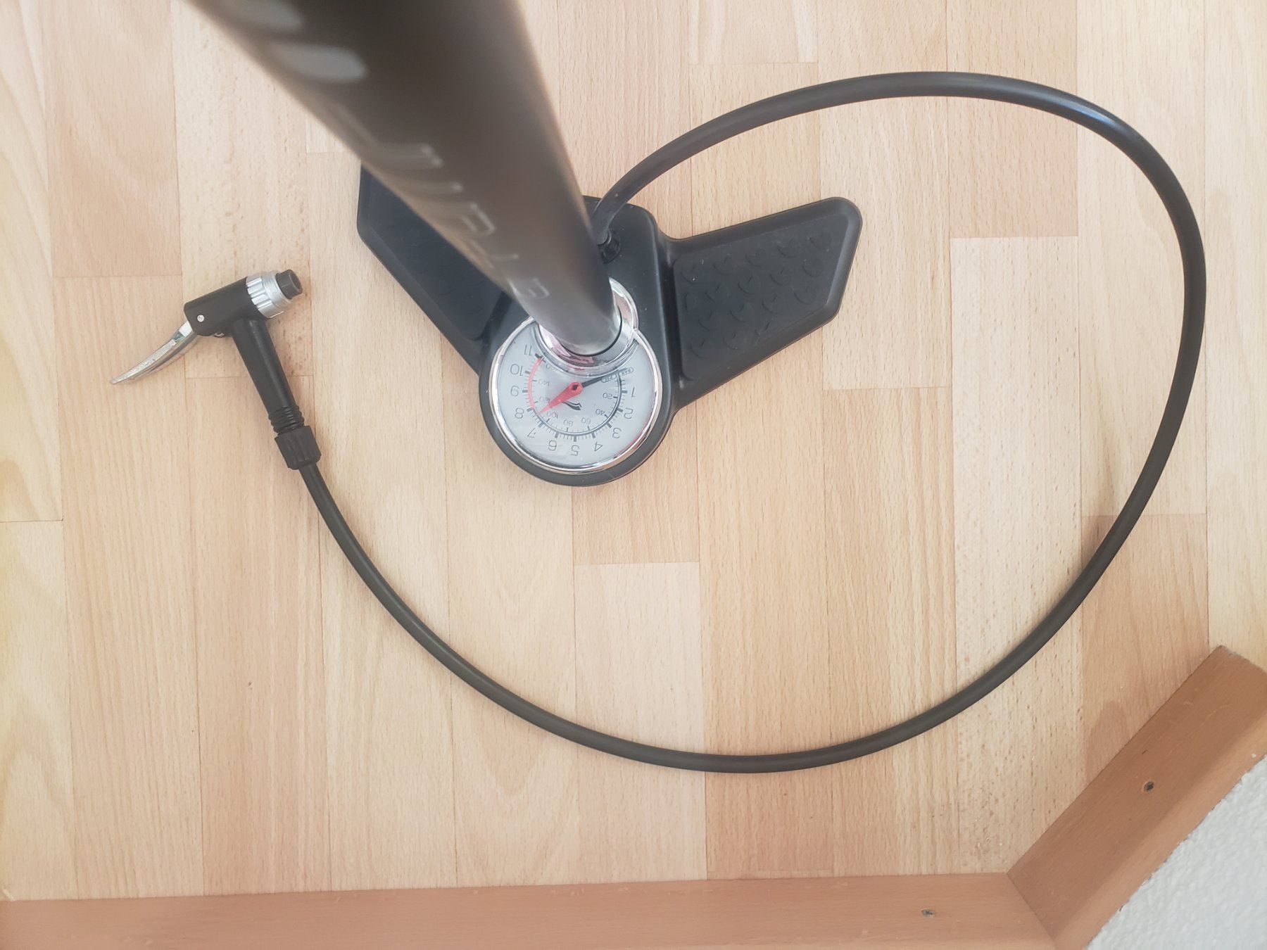 Pumpen: Standluftpumpe – Gebraucht aus Uznach von agn_qqb2 1