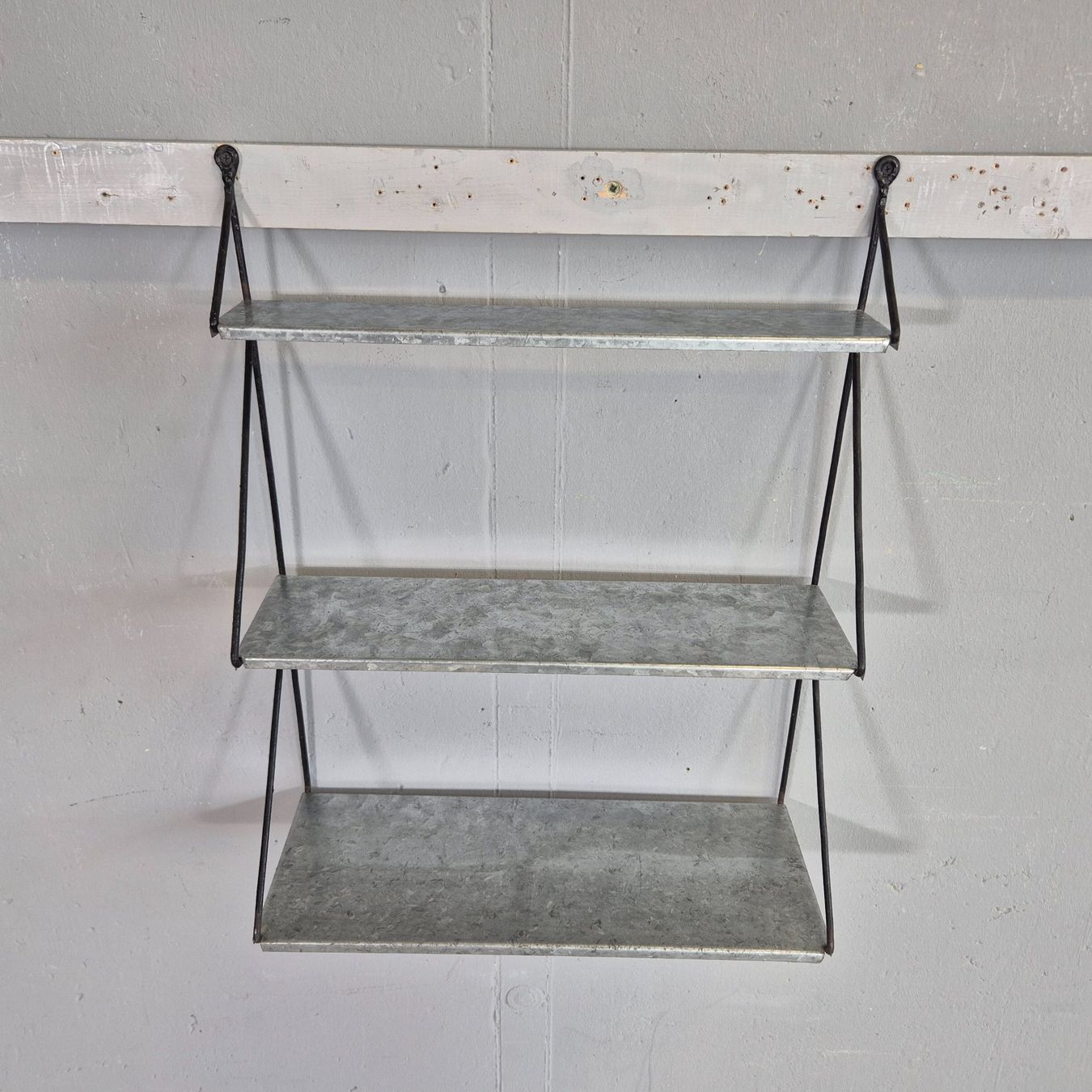 String Scaffali: 70s Industriedesign Stringregal String Regal Shelf Wandregal – Usato da Nottwil venduto da Wondewa-Shop 2
