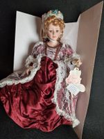 Mary - Exquisite viktorianische Porzellanpuppe im Original