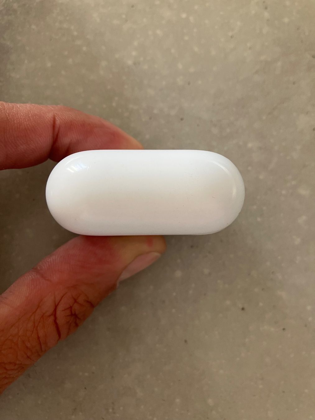Apple Cuffie: APPLE AIRPODS 4 CASE – Usato da Lausanne venduto da mr.v 5