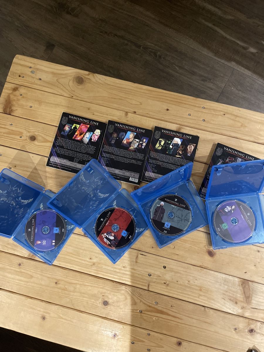 Tutti i DVDs: Vanishing Line  Blu-ray Disc 1-4 – Usato da felben-wellhausen venduto da polarstern3000 2