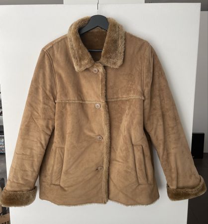 hellbraune Jacke