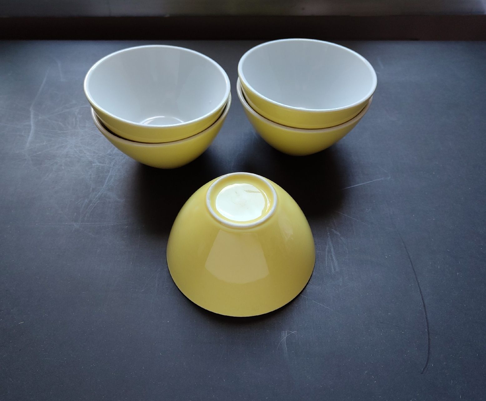 Rössler Ciotole: Dessertschale Rössler, gelb/weiss – Usato da Basel venduto da kas_8r2y 1