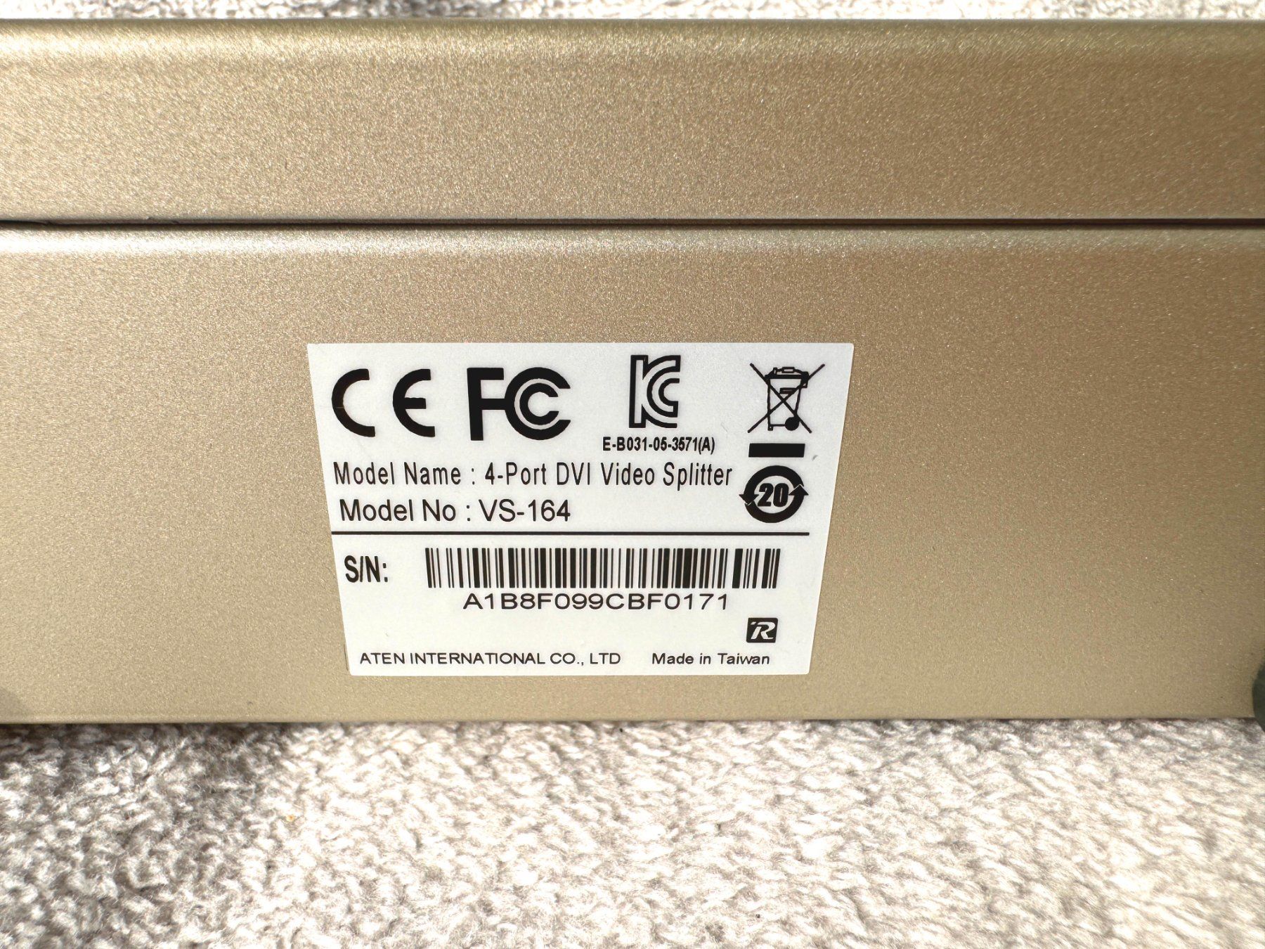 Videocamere: Aten VS-164 4 way DVI Video Splitter – Usato da Zürich venduto da Malco0 2
