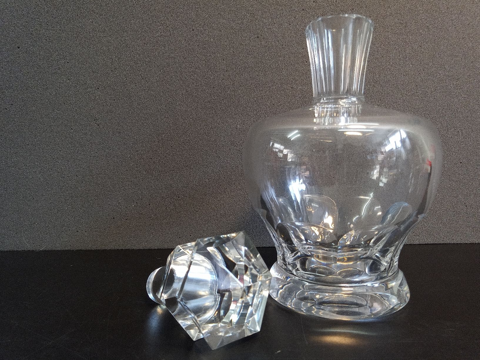 Baccarat Karaffen: Baccarat Karaffe aus Kristallglas – Gebraucht aus Reiden von Zofi-Brocki 1