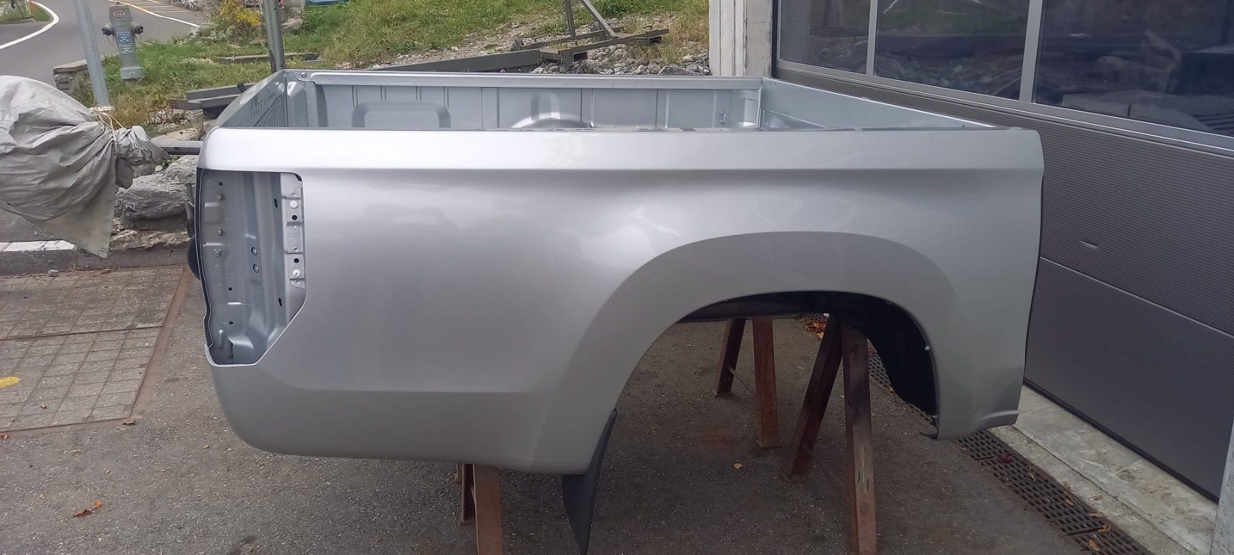 Mitsubishi Sonstiges Fahrzeugzubehör: Brücke zu Mitsubishi L200 2.2 DID – Neu und originalverpackt aus Hasliberg Reuti von chrihasli 3