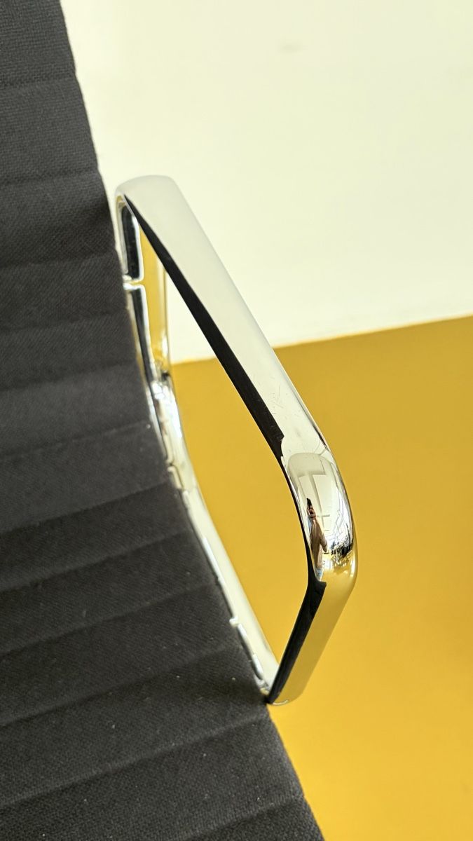 Vitra Chaises: Bürostuhl Vitra Eames EA 119 schwarz – D'occasion à Zürich par wal_2rj9 5