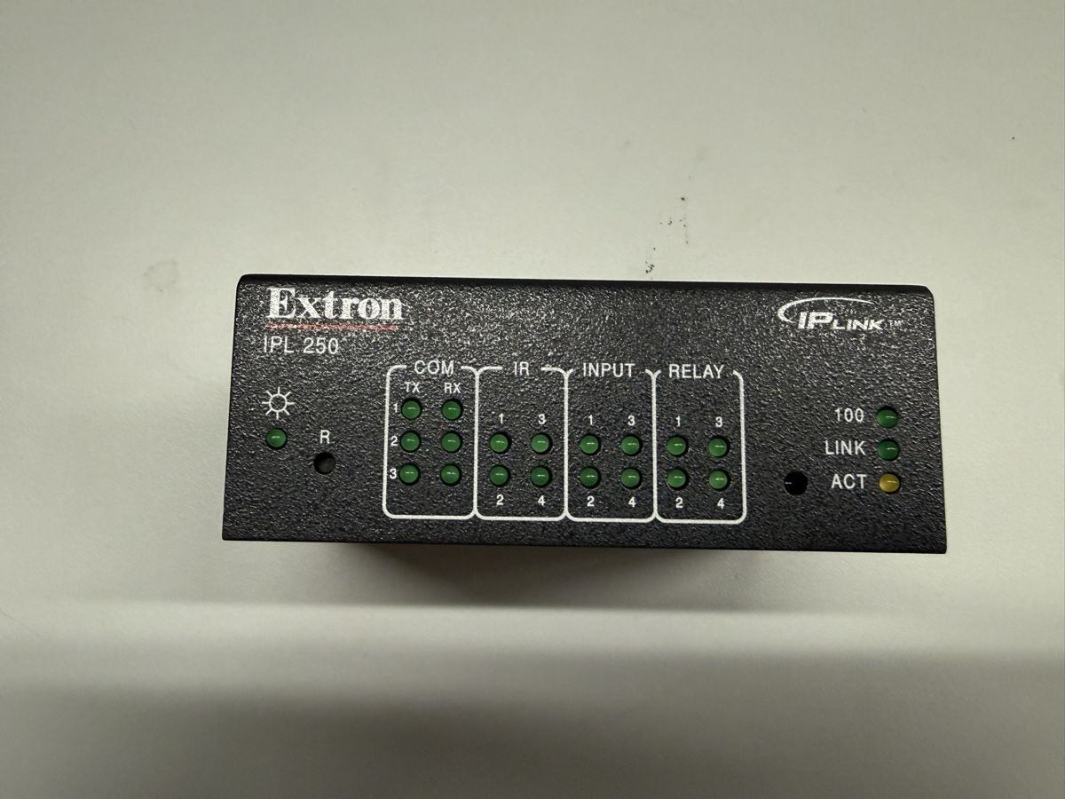 Steuerung: Extron IPL 250 — IP Link Control Interface — Ethernet RS-232 – Gebraucht aus Locarno von Ticinoexplore
