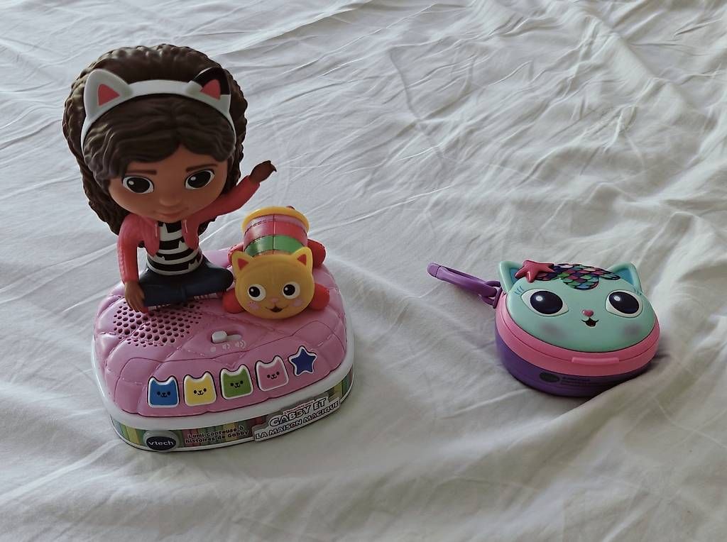 Giocattoli: Console Magi pocket et conteuse histoire Gabby chat  – Usato da Versoix venduto da C0sm0p0l1t4n 2