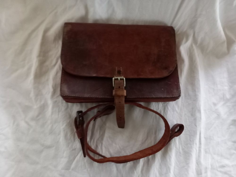 Sacoche Vintage En Cuir Des Années 30/40 Pour Métier, Marron Deux Tons - Authentique !