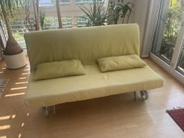 Ikea Schlafsofa PS hellgelb mit Kissen/Rollen 