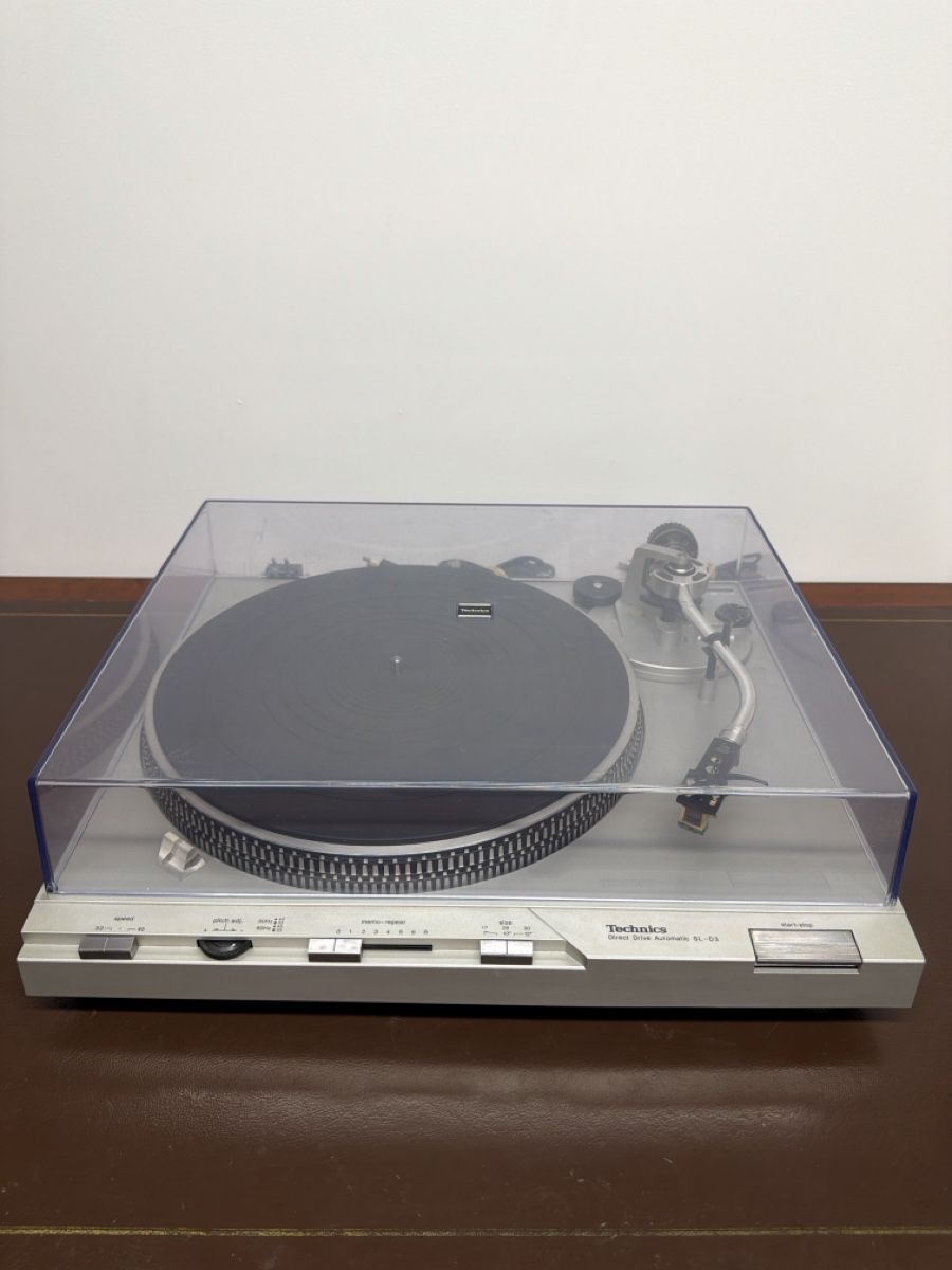 Technics Giradischi: Platine vinyle Technics SL-D3 Direct Drive Automatic  – Difettoso da Bôle venduto da K200C