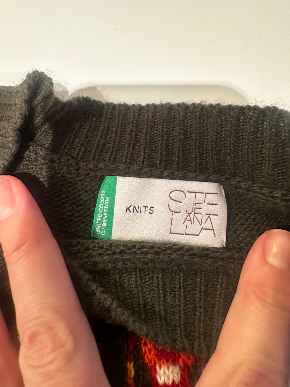 Benetton Pullover & Sweatshirts: Pull original d'hiver, taille M, motif unique et chaud! – Neu (gemäss Beschreibung) aus Vevey von lua_vb2w 4