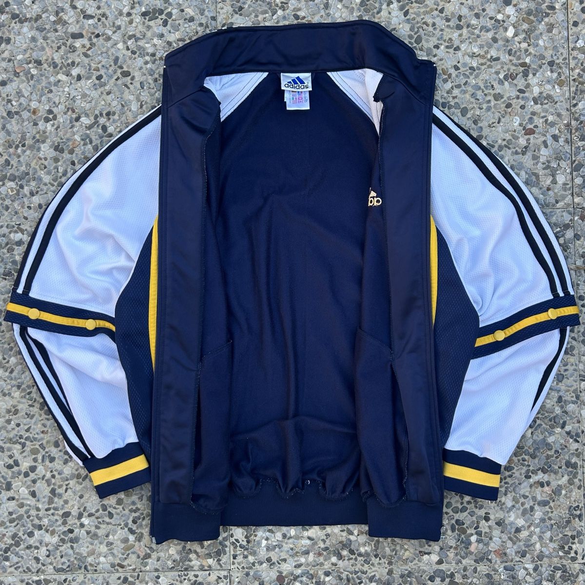 Adidas Giacche: Vintage Adidas Track Jacket – Usato da brent venduto da fukusapes 2