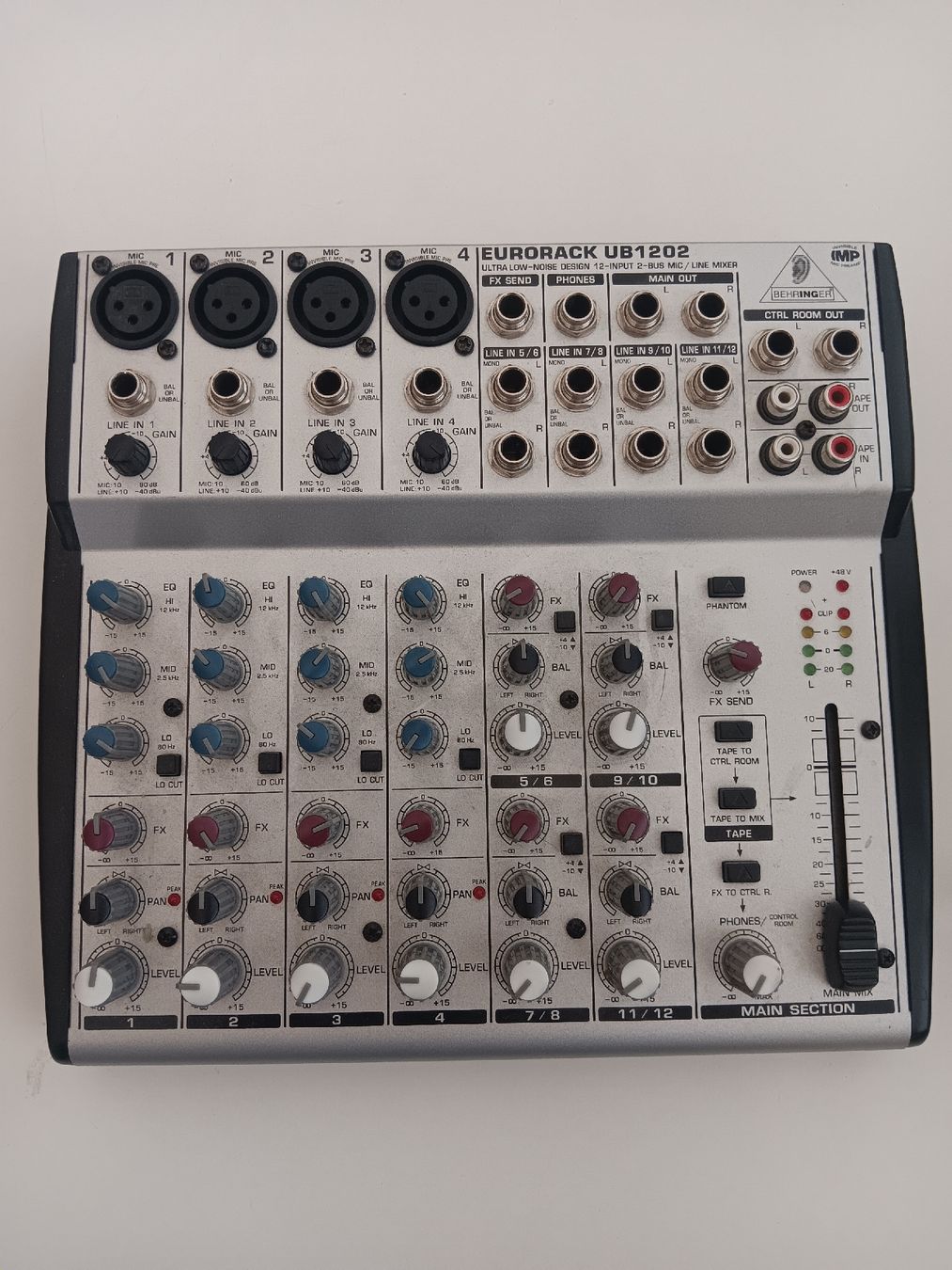 Behringer Mischpulte: Behringer mixer 12ch  – Defekt aus Versoix von lpid69