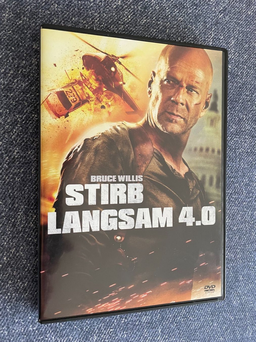 Tutti i DVDs: DVD - Stirb langsam 4.0 – Usato da Zwingen venduto da Steff.B