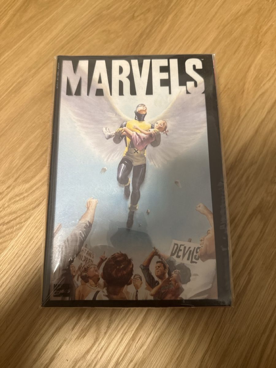 Fumetti: Comic Marvels Buch 2 von 4 – Usato da Buchrain venduto da Steeefan