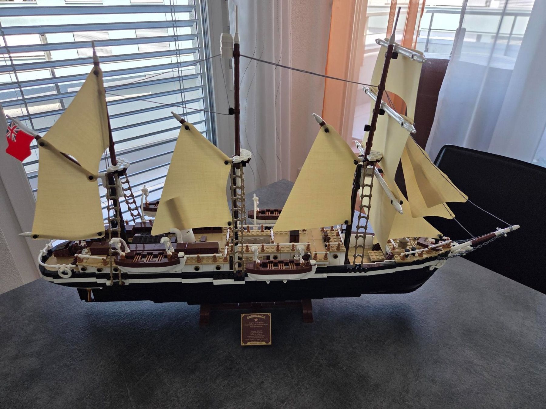 Lego Kit di costruzioni: Lego 10335 Endurance – Usato da Ebikon venduto da Bebones