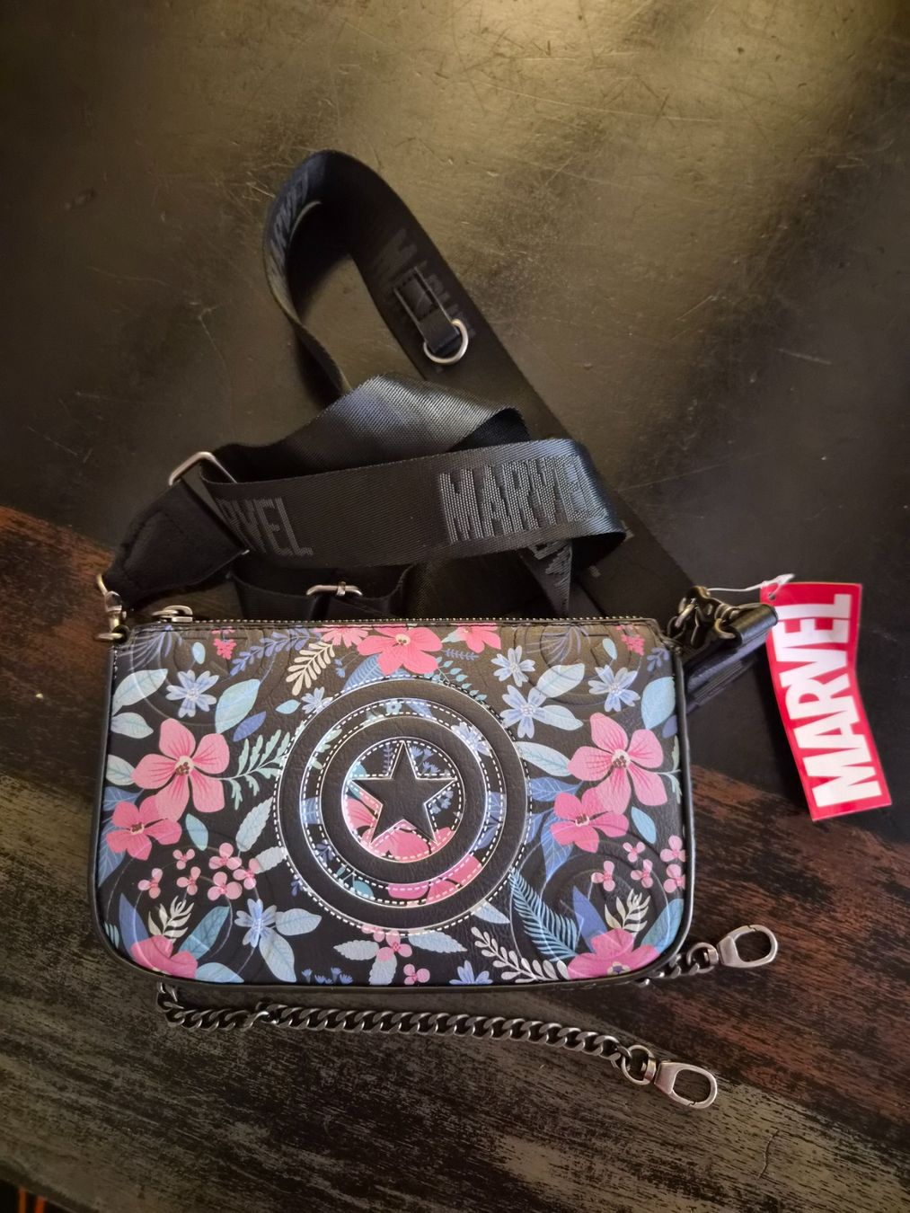 Taschen: Sac à main MARVEL – Neu (gemäss Beschreibung) aus Bévilard von CHUCKMAVIS