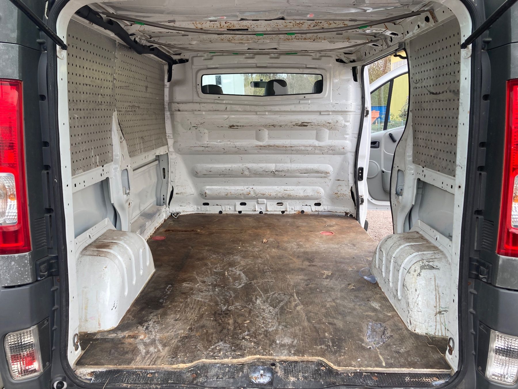 Renault Veicoli commerciali: Renault Trafic 90dci ab MFK – Usato da Zürich venduto da rosimiti 5