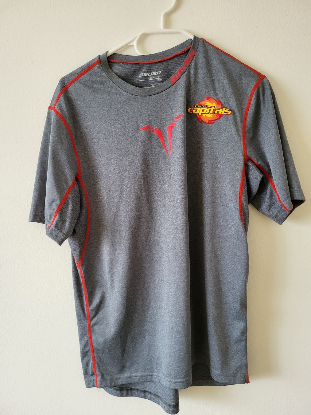 Leibchen & Hosen: Hockeytrikot Training Vienna Capitals – Gebraucht aus Bern von Jayless