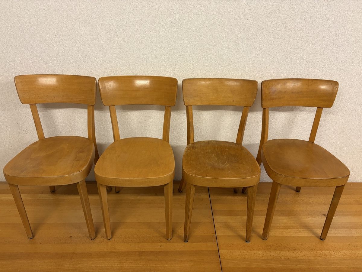 Horgen Glarus Sedie: 4 x Klassische Beizenstühle – Usato da Zunzgen venduto da ZUNZ