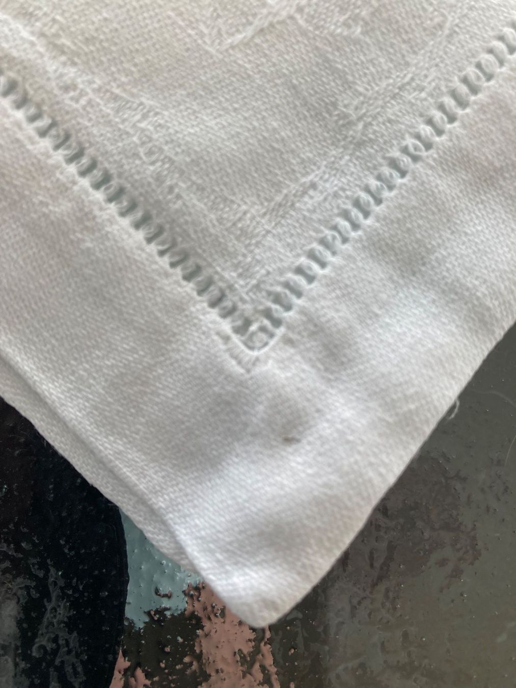 Tovaglioli: 3x SERVIETTEN LEINEN HANDARBEIT mit MONOGRAMM, ALT, TOP! – Usato da Zürich venduto da dolcicaramelle2 4