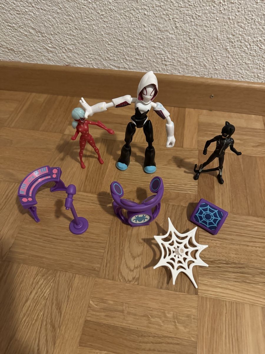 Statuette: Figuren-Set, Ghost-Spider, Lady Bug – Usato da Zürich venduto da MaSte 1