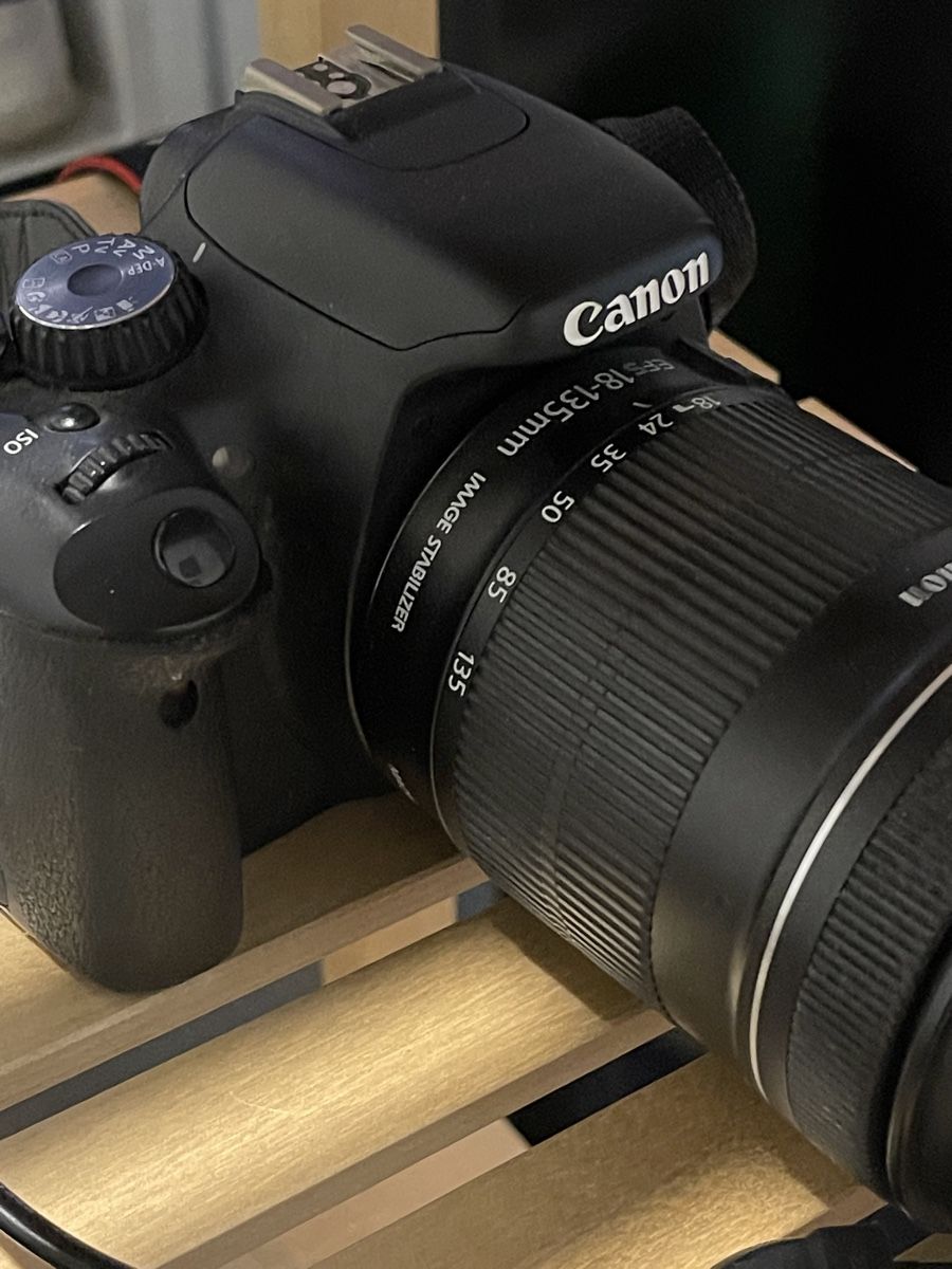 Canon Fotocamera: Canon EOS 550D Spiegelreflexkamera – Usato da Zürich venduto da alpazets 1