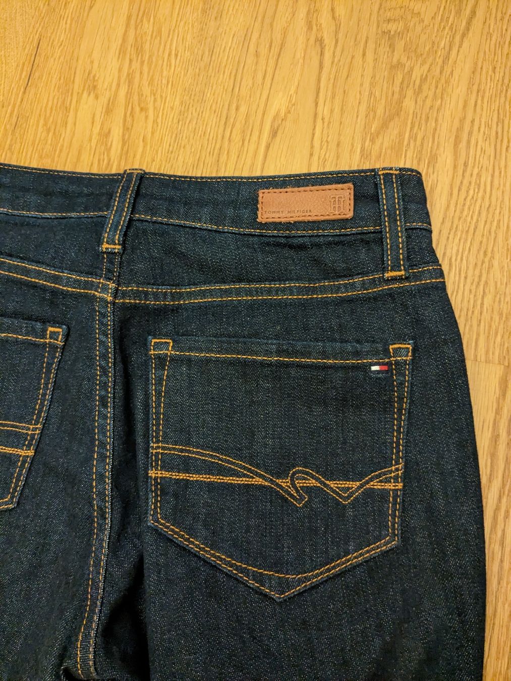 Tommy Hilfiger Jeans: Tommy Hilfiger Jeans 26/32 – Gebraucht aus Küssnacht am Rigi von schweizerrose 1