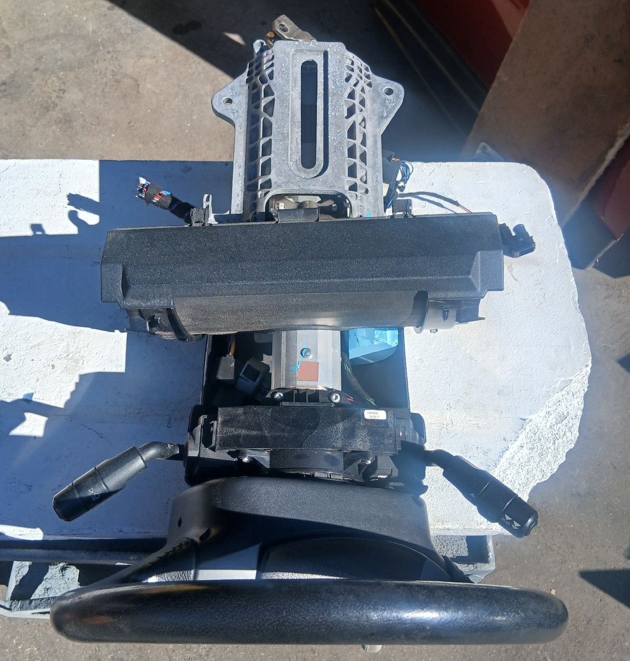 Land Rover Tutti pezzi di ricambio auto: Colonne de direction Range Rover L320 TDV8  – Usato da la heutte venduto da Auto-stock 1