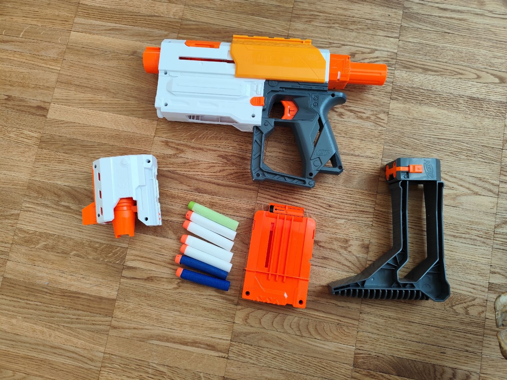Nerf Giocattoli: Nerf Modulus Regulator mit Schulterstütze – Usato da Zürich venduto da sam_c9nd 2