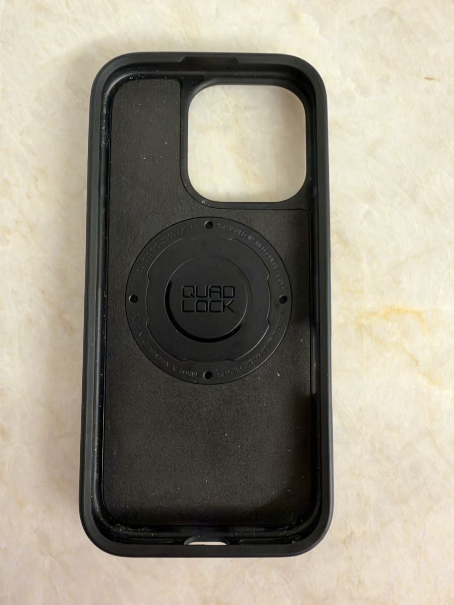 Quad Lock Cover & Protezioni schermo: Quad Lock Hülle für iPhone 16pro – Usato da Egliswil venduto da topar 1