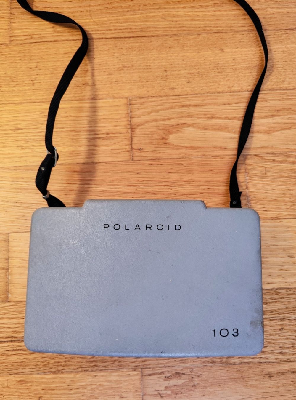 Polaroid Fotocamera: Vintage: Polaroid Land Camera Automatic 103 & accessories – Usato da Carouge GE venduto da for_8yym 3