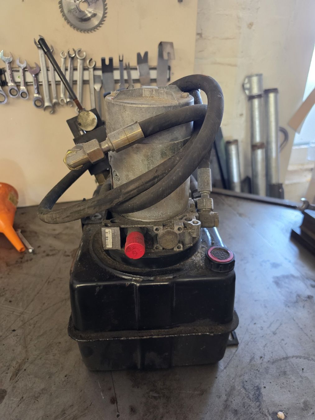 Gabelstapler & Hubwagen: Hydraulik Aggregat 24v vom Stapler  – Gebraucht aus Dürrenroth von ben_h8rx 1