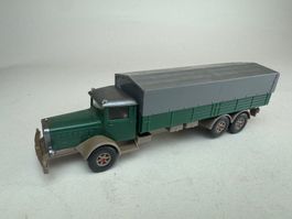 Wiking Mercedes L 10000 Pritsche patinagrün